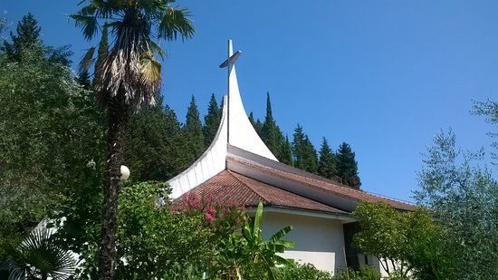 Župnijska cerkev Device Marije Rožnovenske